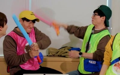 "유재석 정신차려"…'런닝맨' 초유의 사태, 제작진까지 개입했다