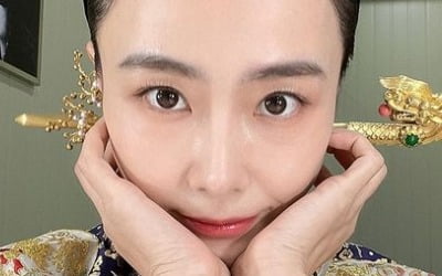 '의사♥' 홍수현, 확신의 사극상 답네…화려한 얼굴 속 단아함[TEN★]