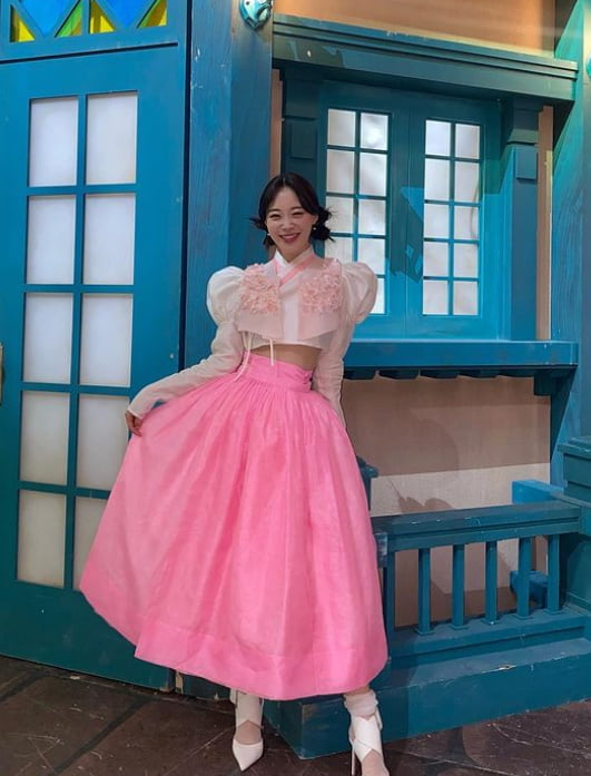 허영지, 어느 시대서 왔나? 개미 허리 한복 자태 [TEN★]