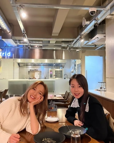 '아이돌 재데뷔' 선예, 안소희와 약 10년 만 투샷…여전한 케미[TEN★]