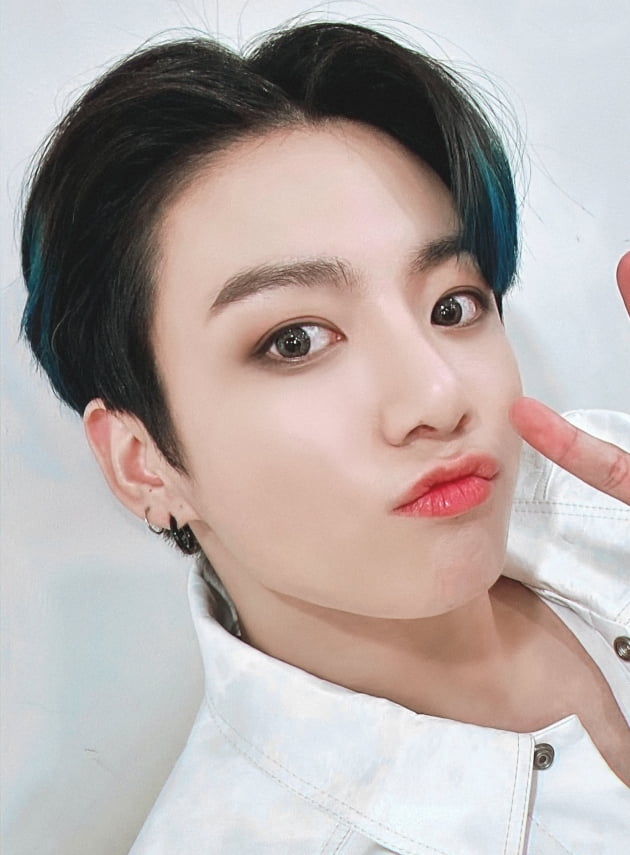 방탄소년단 정국 틱톡 #jungkook 990억뷰 돌파 '개인 조회수 1위'