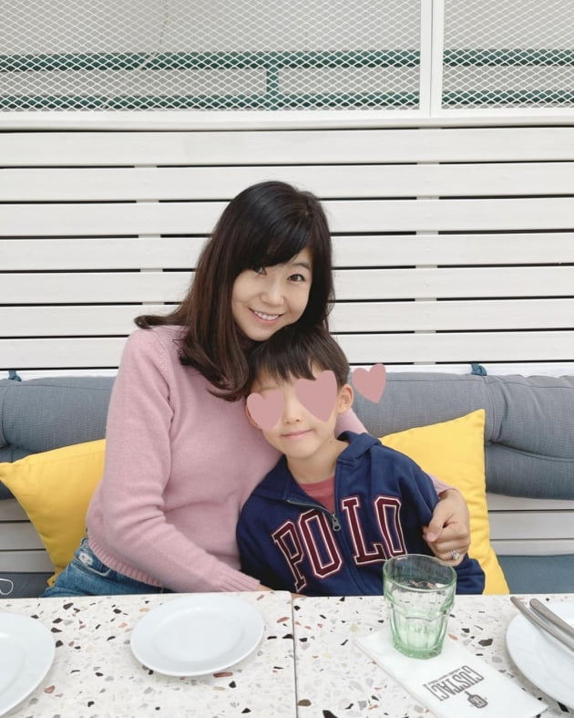 "잘 좀 찍어봐" 강수정, ♥금융맨 남편과 투닥투닥 홍콩댁 [TEN★]