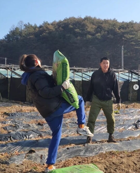 (사진=신수지 SNS)