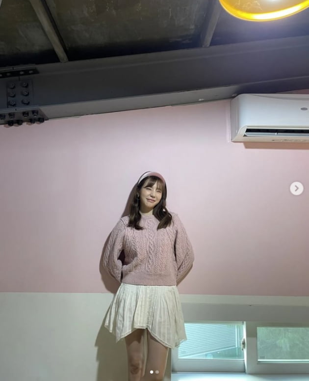써니, 변함없는 요정 각선미..."핑크 깔맞춤 해피 설날!!"[TEN★]