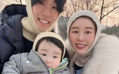 "꼴뚜기 가족 같네"…'1살 연상♥' 나비, 아들 태어나고 세 식구 첫 설날 [TEN★]