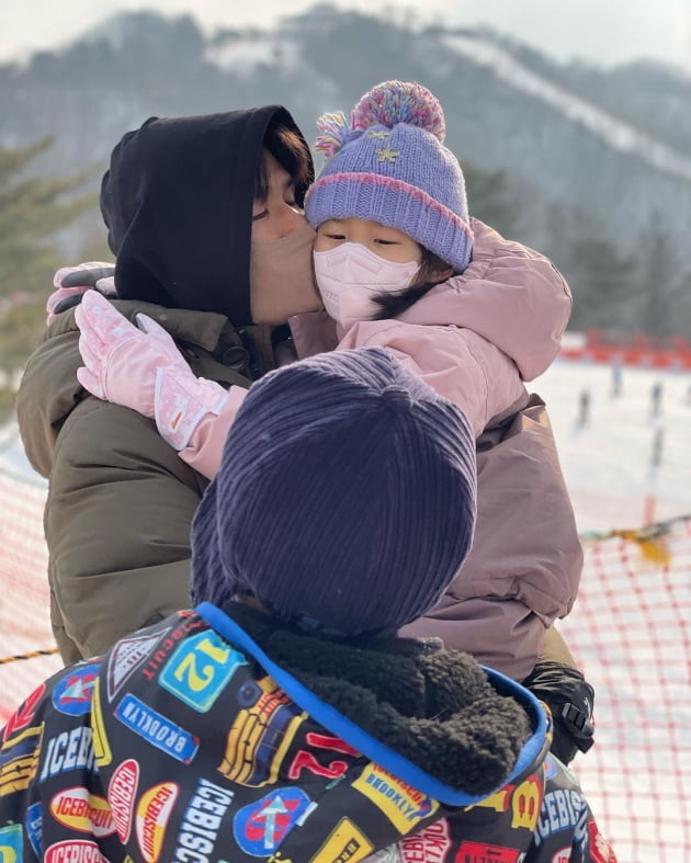 '결혼 14년차' 김성은♥정조국, 떨어져 지내니 더 애틋 "잠깐이지만 행복" [TEN★]