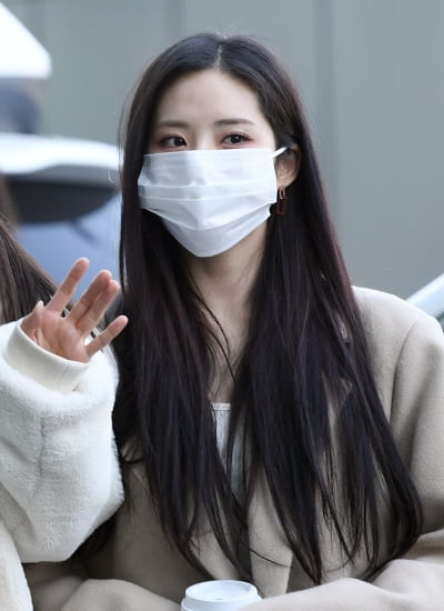 [TEN 포토] 프로미스나인 박지원 '사슴 눈망울'