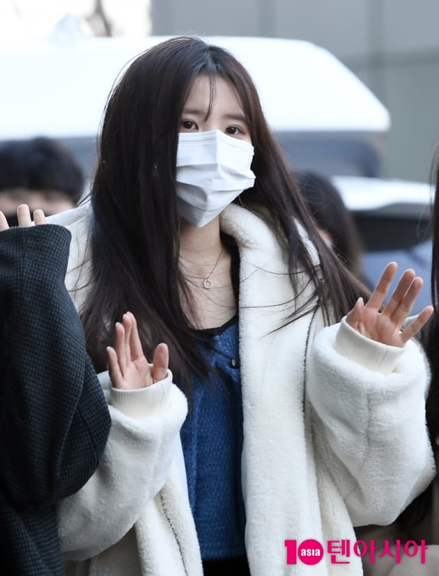 [TEN 포토] 프로미스나인 송하영 '라디오에서 만나요'