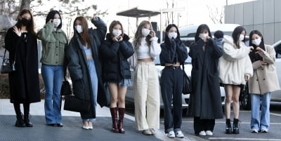 [TEN 포토] 프로미스나인 '요정들이 라디오 왔어요'