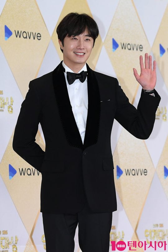[공식] 정일우, 코로나19 확진 "백신 3차 접종까지 완료한 상태"