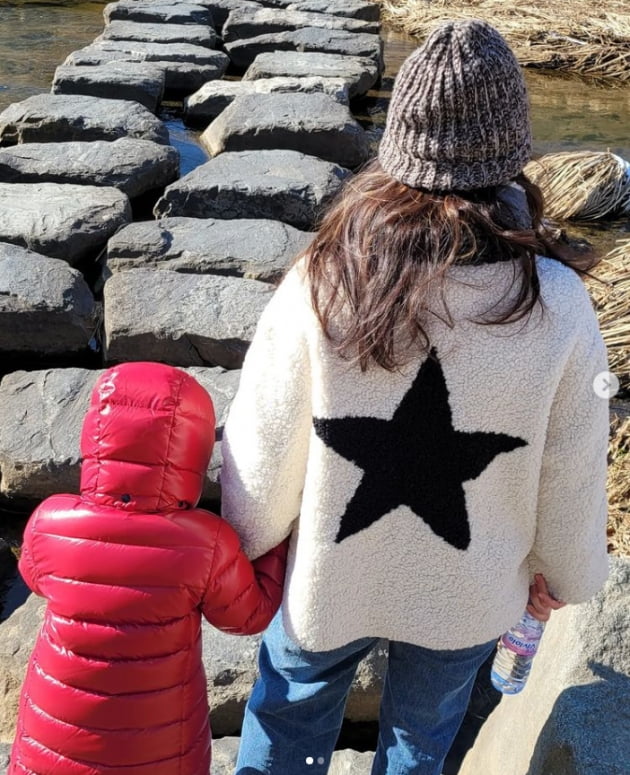 최정윤, 딸과 데이트...소중한 시간+행복한 날[TEN★]