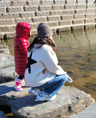 최정윤, 딸과 데이트...소중한 시간+행복한 날[TEN★]