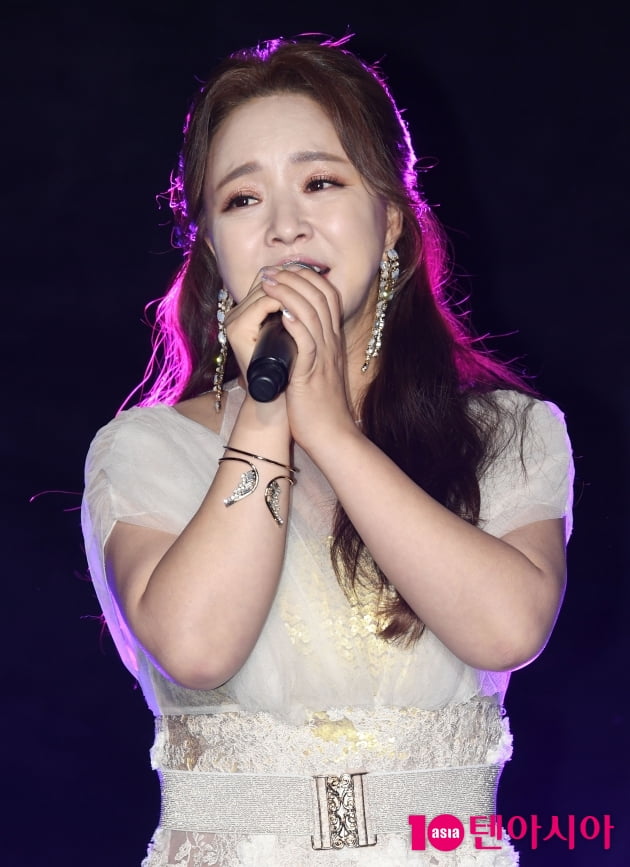 [TEN 포토] 금잔디 "명곡들만 모아놓은 12곡"
