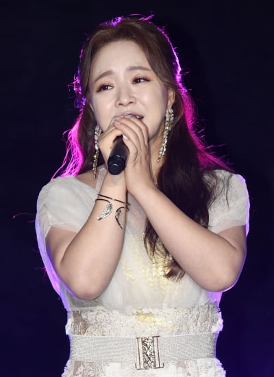 [TEN 포토] 금잔디 "명곡들만 모아놓은 12곡"