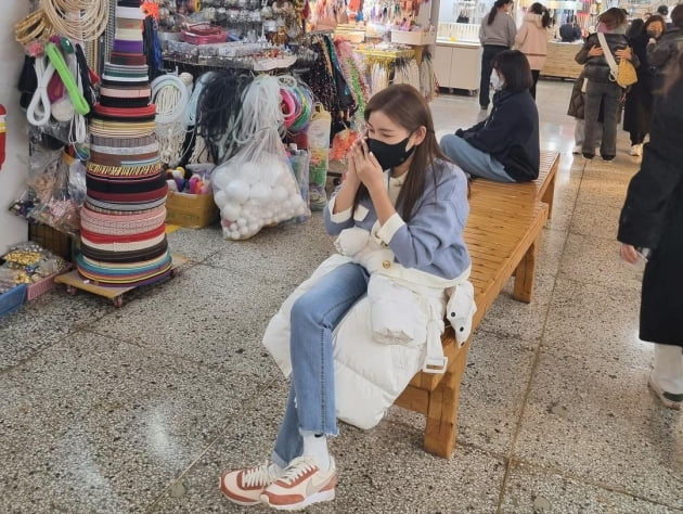 송가인, '송금손' 별명 추가해야겠네…직접 만든 머리 장식에 부채까지 [TEN★]