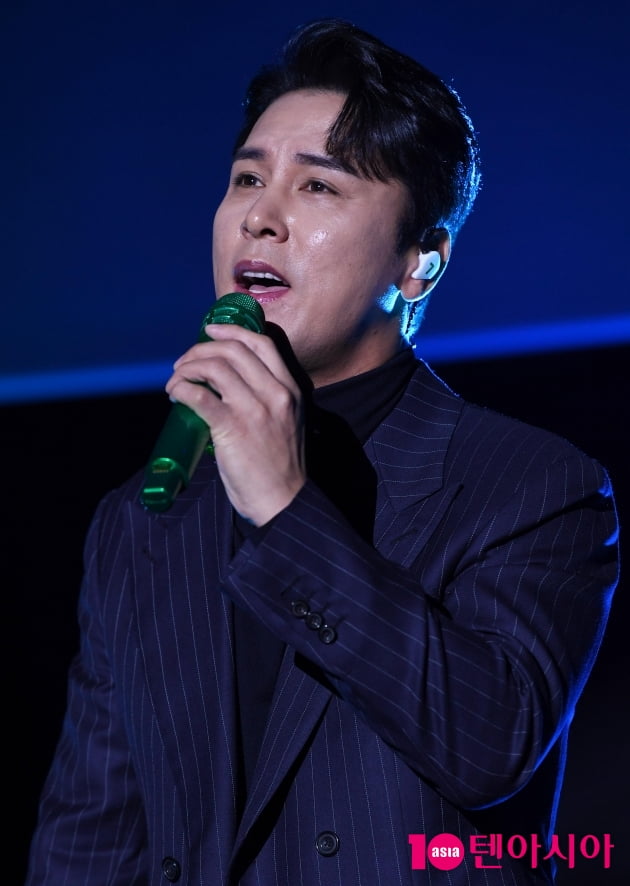 [TEN 포토] 장민호 '트롯계의 신사'