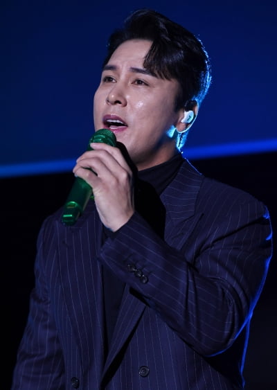 [TEN 포토] 장민호 '트롯계의 신사'