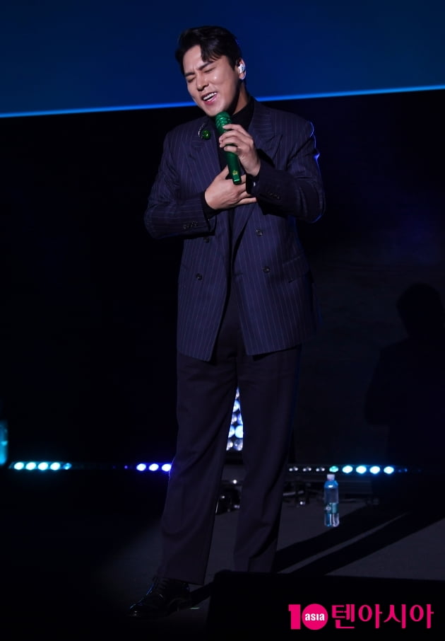 [TEN 포토] 장민호 '애절한 보이스'