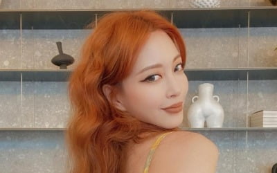 한예슬, 뽀얀 등 절반 덮은 타투…묘하게 섹시하네 [TEN★]