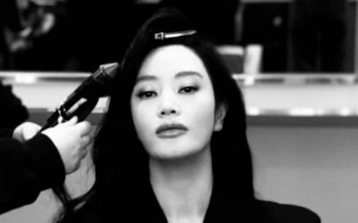 김혜수, 드디어 긴 생머리…턱만 들어도 '여신' 포스 [TEN★]