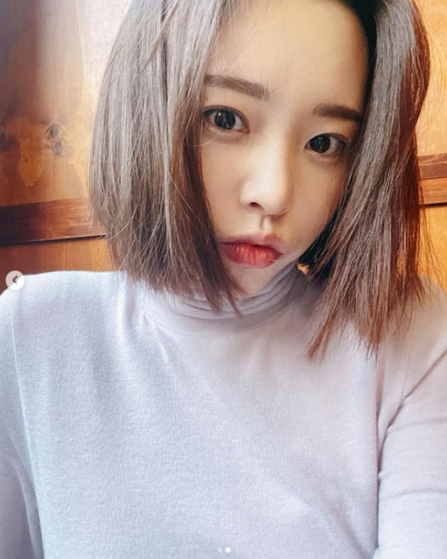 '박성광♥' 이솔이, 사랑스러운 눈맞춤...청순 그 자체[TEN★]