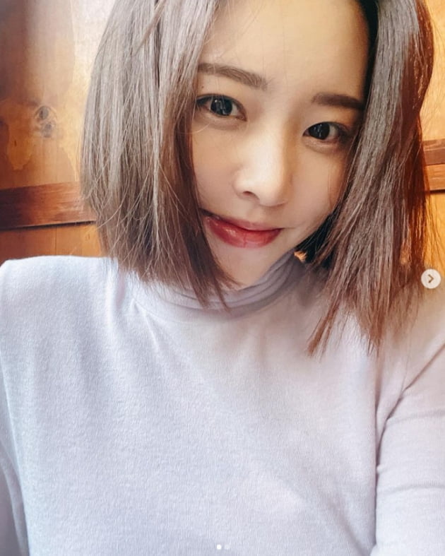 '박성광♥' 이솔이, 사랑스러운 눈맞춤...청순 그 자체[TEN★]