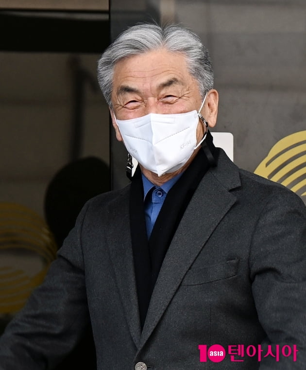 [TEN 포토] 장사익 '멋진 미소'