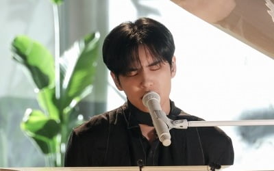 '첫 솔로 데뷔' 원필 "DAY6 멤버들, '잘 해낼 것'이라고 응원해줘"