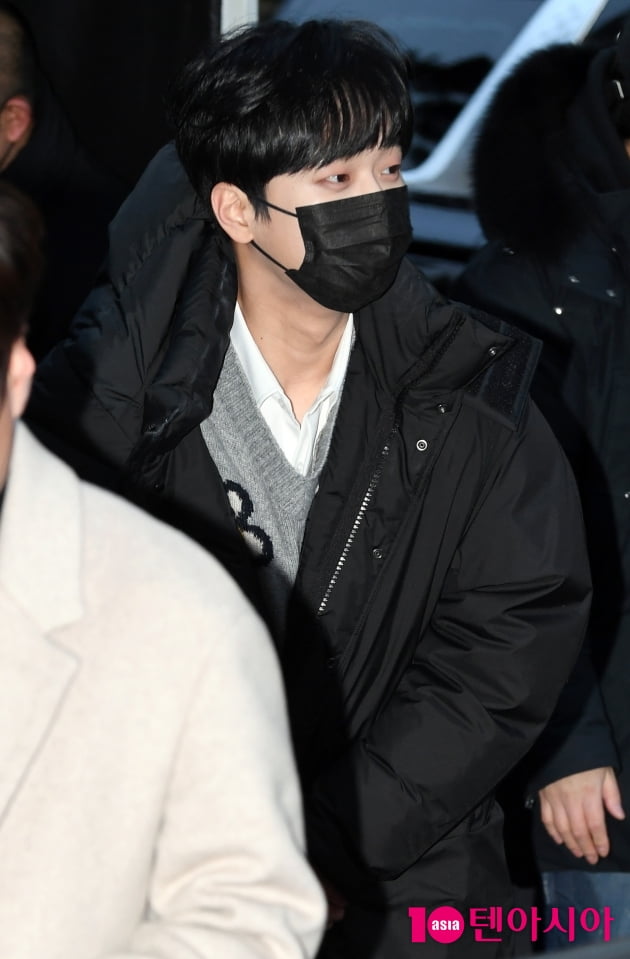 [TEN 포토] 이찬원 '팬들에게 꽃미소 발사'