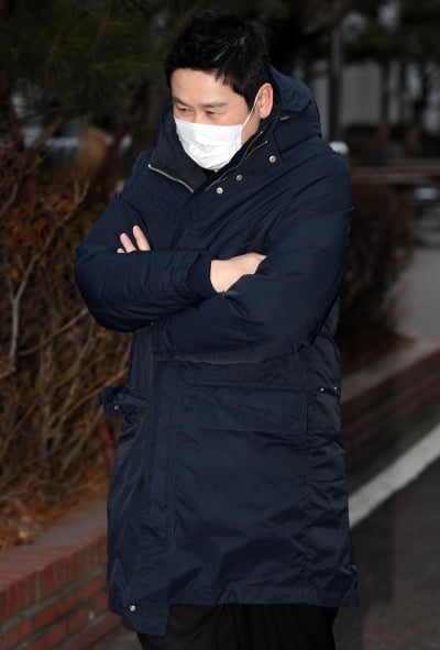 [TEN 포토] 신동엽 '팔장끼고 시크하게'