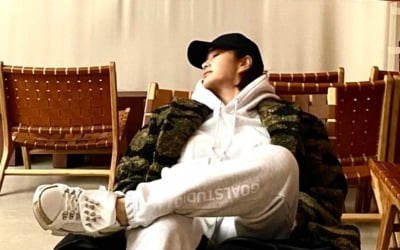 김혜수, 후줄근하게 입어도 강렬 포스…저절로 고개 숙여지네[TEN★]