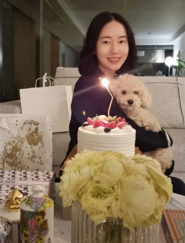 '임신' 이정현, 43살 생일에 초는 하나…44살엔 애엄마로 생일 맞겠네 [TEN★]