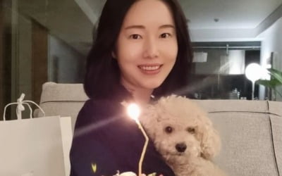 '임신' 이정현, 43살 생일에 초는 하나…44살엔 애엄마로 생일 맞겠네 [TEN★]