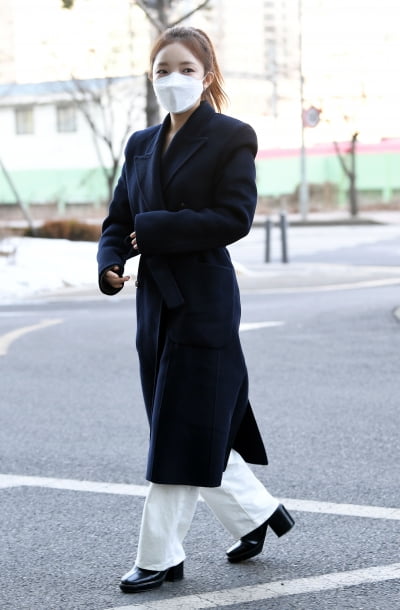 [TEN 포토] 박진주 '화려한 출근길'