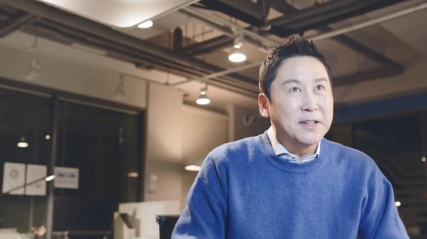 ‘팬더TV’, 방송인 신동엽 전속모델로 발탁