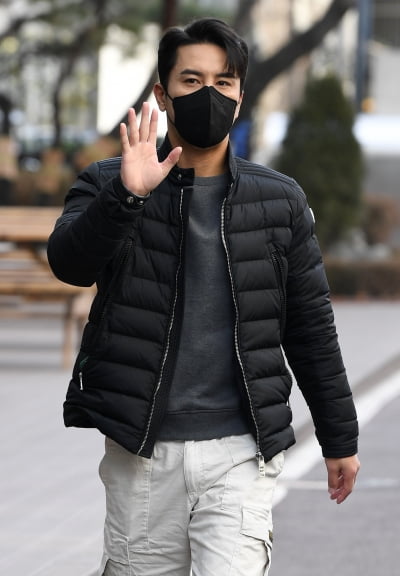 [TEN 포토] 장민호 '오늘도 열일중'