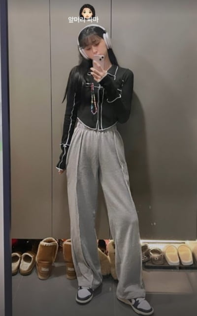 설현, 이기적인 기럭지 뽐내며...개미 허리[TEN★]