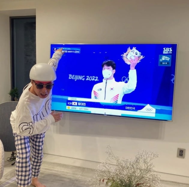 박명수, 탈모치료 모자?쓰고 황대헌 패러디...금메달 감사[TEN★]
