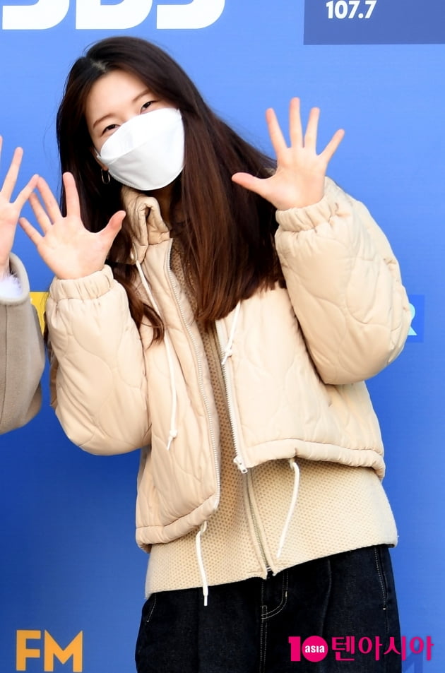 [TEN 포토] 모델 김진경 '라디오 마치고 왔어요'