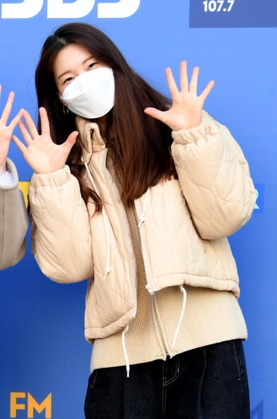 [TEN 포토] 모델 김진경 '라디오 마치고 왔어요'