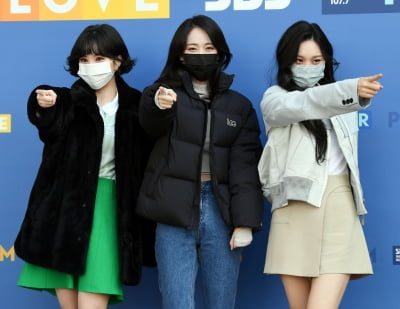 [TEN 포토] 비비지 '삿대질이 아니고 포인트 안무 입니다'