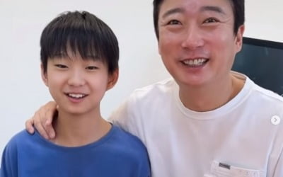 '이수근♥' 박지연, 남편 생일에 임금님 수라상 못지않은 상차림 "아이처럼 행복해해" [TEN★]