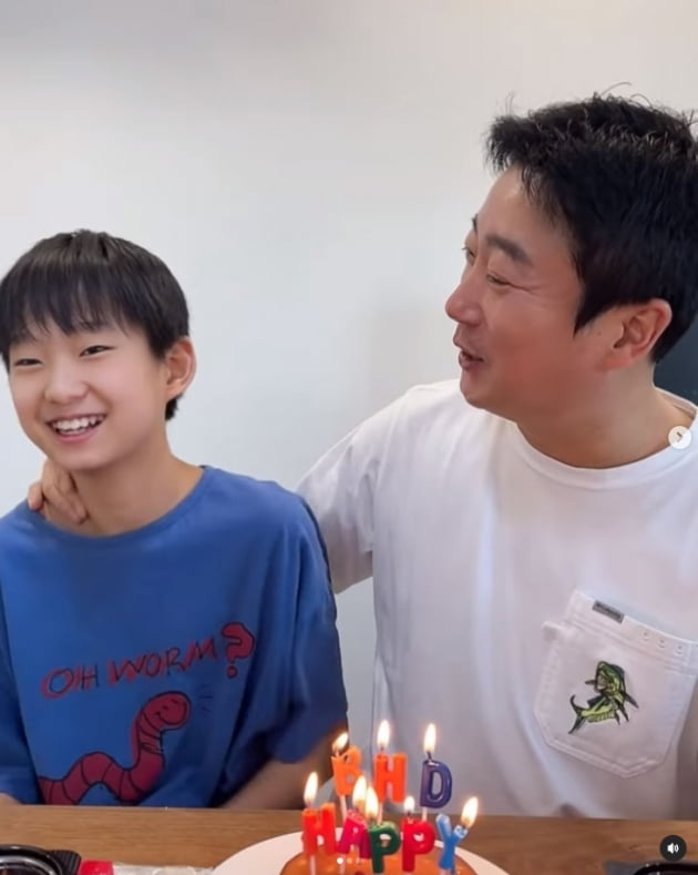 '이수근♥' 박지연, 남편 생일에 임금님 수라상 못지않은 상차림 "아이처럼 행복해해" [TEN★]