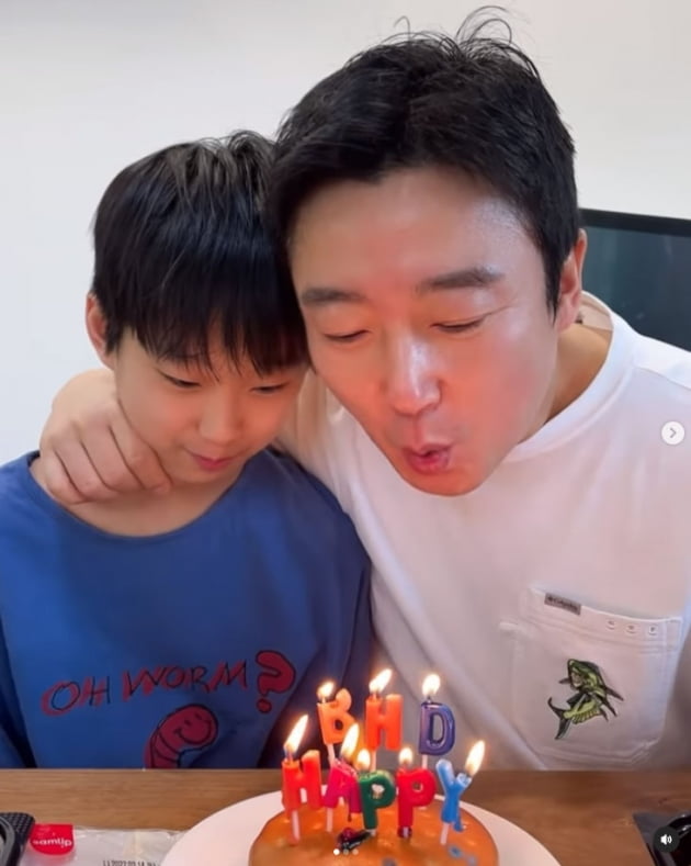 '이수근♥' 박지연, 남편 생일에 임금님 수라상 못지않은 상차림 "아이처럼 행복해해" [TEN★]