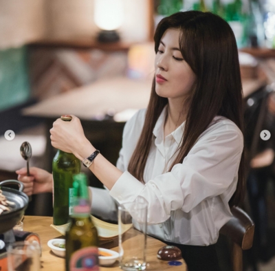 '이광수♥' 이선빈, 개구쟁이 표정...아이키 "TV 속 널 볼수있다면야"[TEN★]