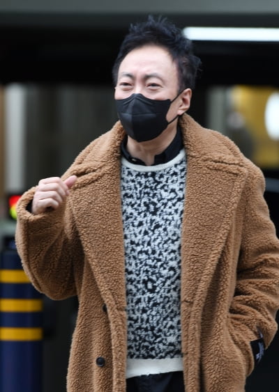 박명수 "SNS 팔로워, 한국사람만 치면 연예인 10위 안에 든다" ('라디오쇼')