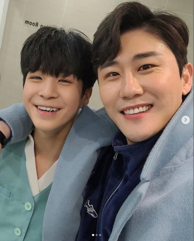 정동원, 영탁 삼촌 신곡 '전복 먹으러 갈래' 응원합니다...사랑해[TEN★]