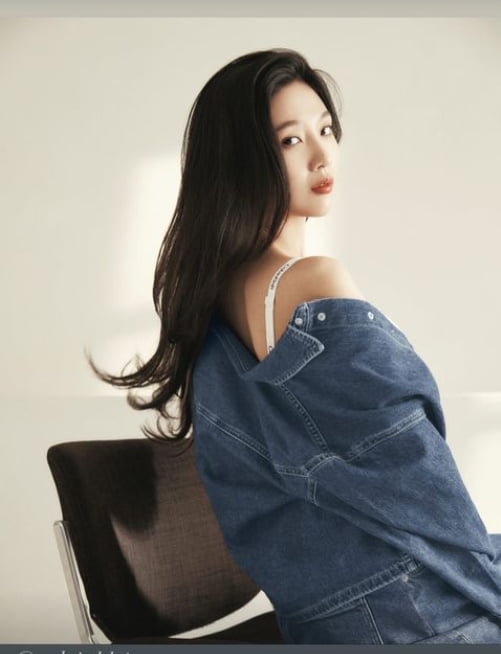 레드벨벳 조이, 청바지+흰티만 입어도 빛나네...매력있는 이쁨[TEN★]