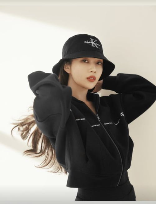 레드벨벳 조이, 청바지+흰티만 입어도 빛나네...매력있는 이쁨[TEN★]