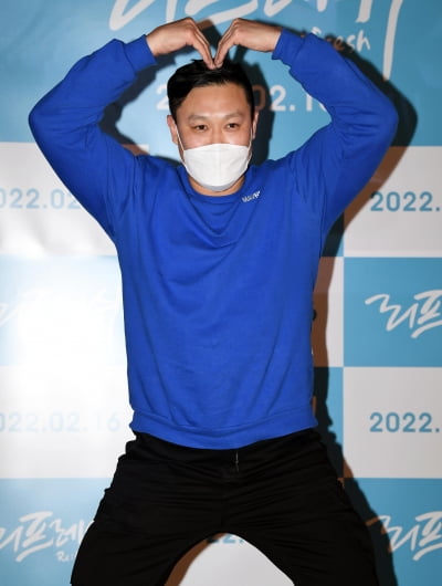 [TEN 포토] 명현만 '리프레쉬 사랑합니다'